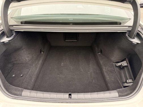 2025 BMW 740 i xDrive