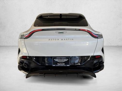 2025 Aston Martin DBX 707