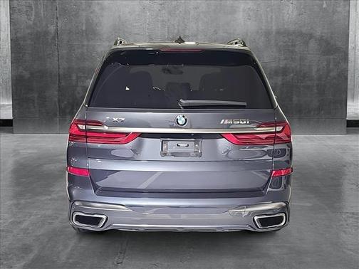 2021 BMW X7 M50i