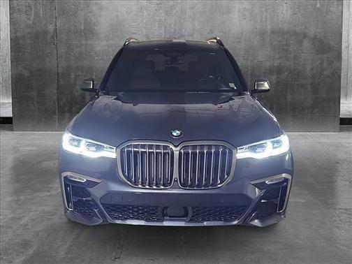 2021 BMW X7 M50i