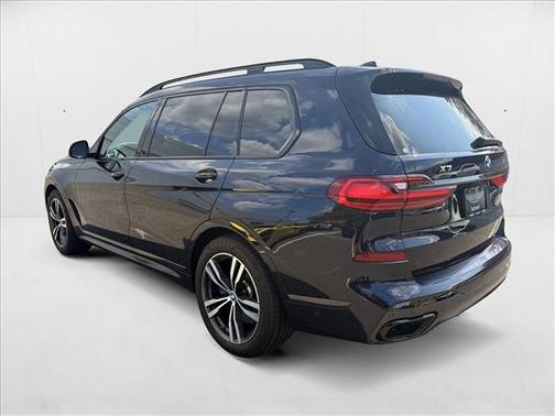 2021 BMW X7 M50i
