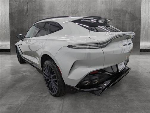 2024 Aston Martin DBX 707