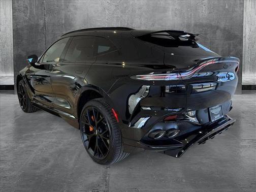 2025 Aston Martin DBX 707