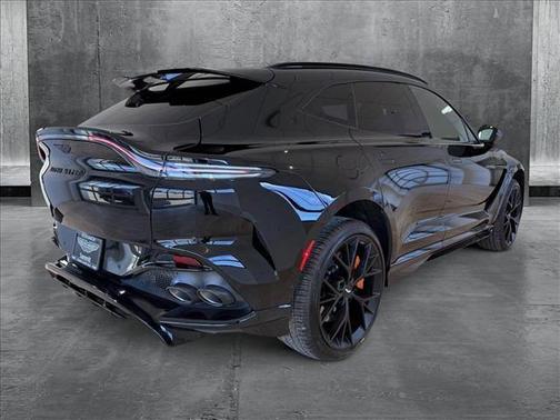 2025 Aston Martin DBX 707