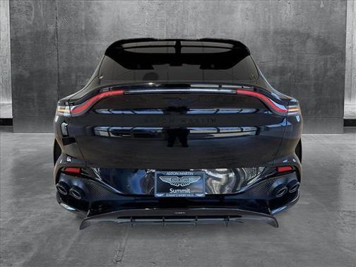 2025 Aston Martin DBX 707