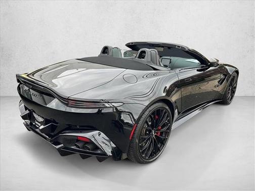 2023 Aston Martin Vantage 