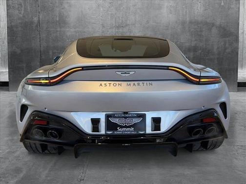 2025 Aston Martin Vantage Base