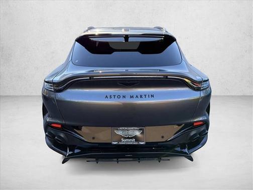 2024 Aston Martin DBX 707
