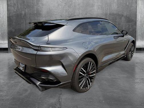 2024 Aston Martin DBX 707
