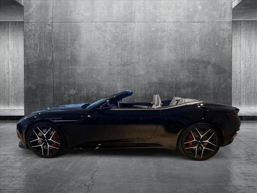 2025 Aston Martin DB12 Volante