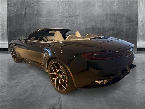 2025 Aston Martin DB12 Volante