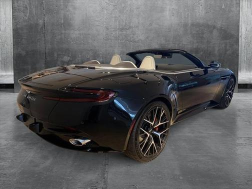 2025 Aston Martin DB12 Volante