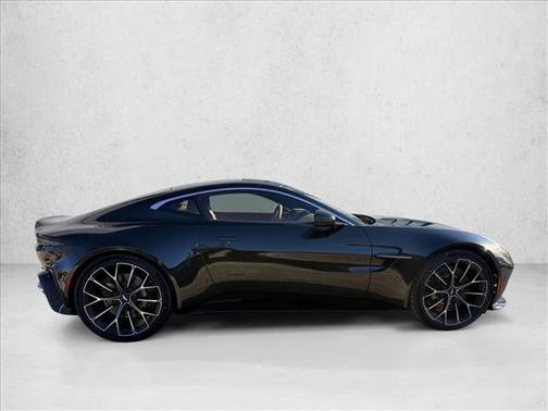 2026 Aston Martin Vantage Base
