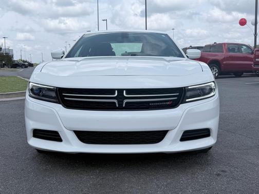 White Knuckle Clearcoat 2017 Dodge Charger SE