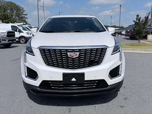 Crystal White Tri-Coat 2023 Cadillac XT5 Luxury