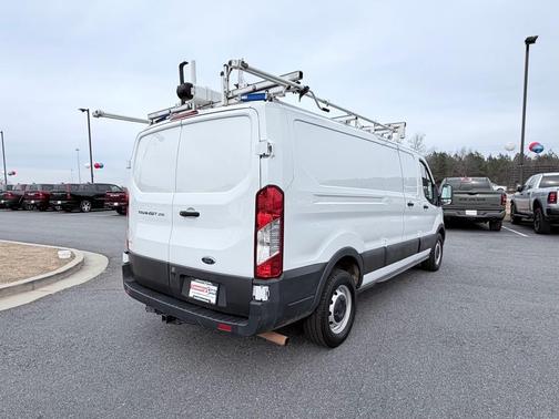 2022 Ford Transit-250 Base