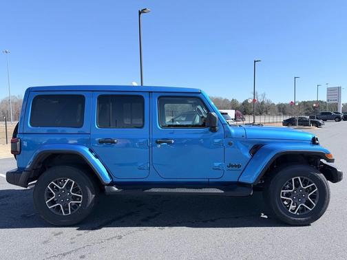 Hydro Blue Pearlcoat 2026 Jeep Wrangler Sahara