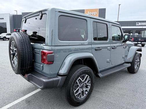 Anvil Clearcoat 2026 Jeep Wrangler Sahara