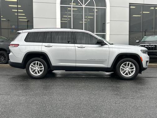 2024 Jeep Grand Cherokee L Laredo