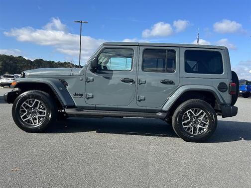 Anvil Clearcoat 2026 Jeep Wrangler Sahara