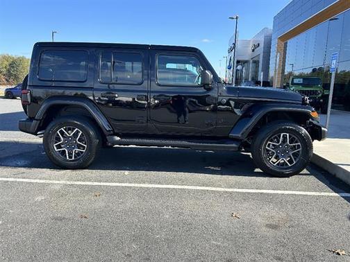 Black Clearcoat 2026 Jeep Wrangler Sahara