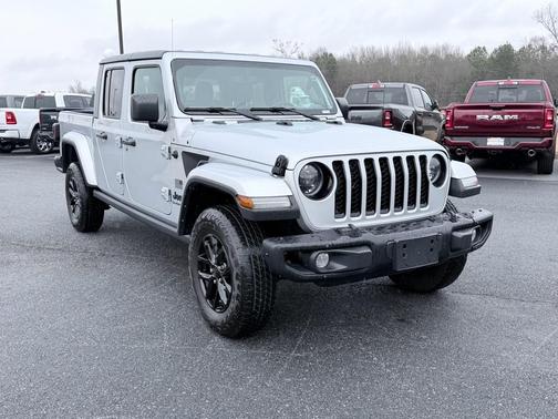 2023 Jeep Gladiator Sport