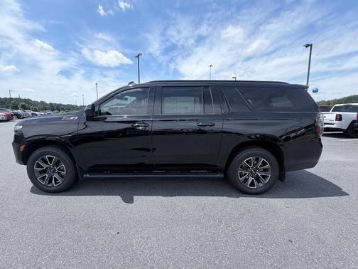 Black 2022 Chevrolet Suburban Z71