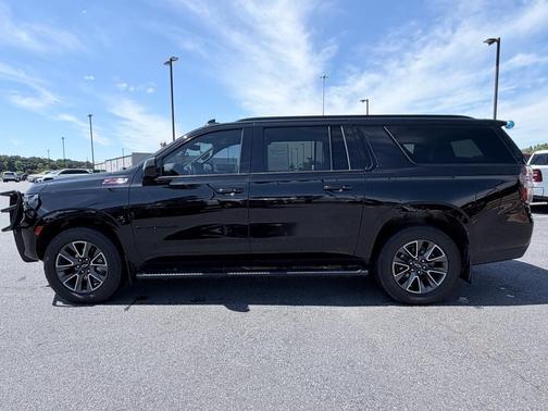 Black 2022 Chevrolet Suburban Z71