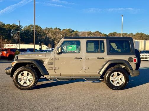 2022 Jeep Wrangler Unlimited Sport