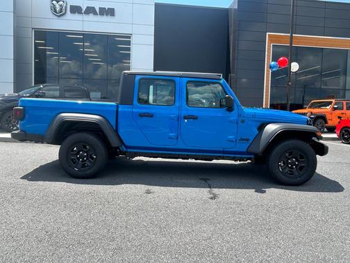 2025 Jeep Gladiator Sport