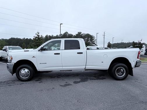 Bright White Clearcoat 2021 RAM 3500 Tradesman