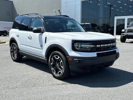 Oxford White 2021 Ford Bronco Sport Outer Banks