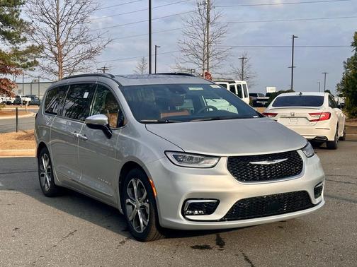 2026 Chrysler Pacifica Pinnacle