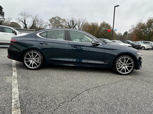 2025 Genesis G70 2.5T