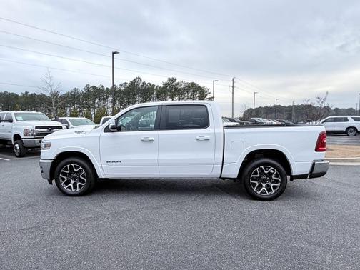Bright White Clearcoat 2025 RAM 1500 Laramie