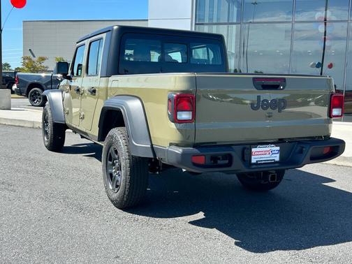 2025 Jeep Gladiator Sport