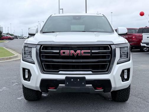 White Frost Tri-Coat 2023 GMC Yukon AT4