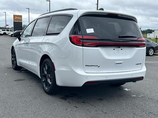 2026 Chrysler Pacifica Limited