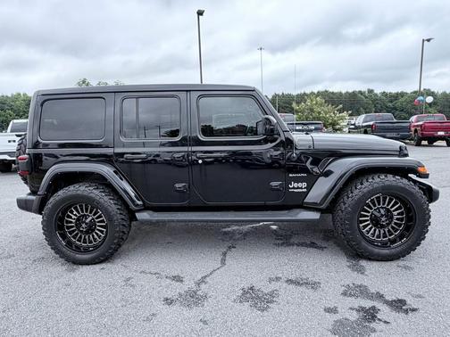 Black Clearcoat 2021 Jeep Wrangler Unlimited Sahara