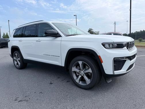 Bright White Clearcoat 2026 Jeep Grand Cherokee L Limited