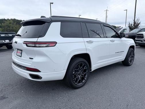 2024 Jeep Grand Cherokee L Summit