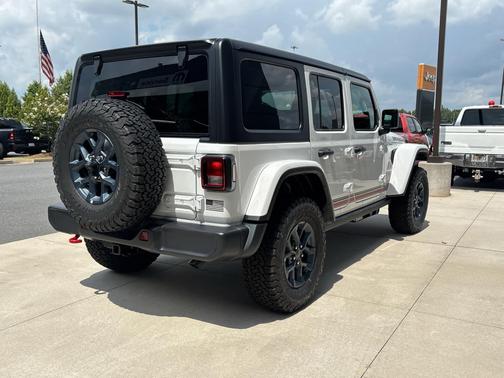 Bright White Clearcoat 2026 Jeep Wrangler Sport