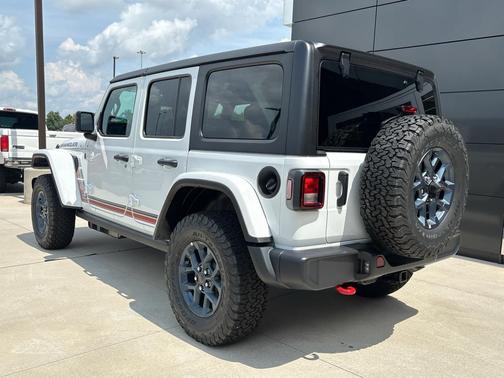 Bright White Clearcoat 2026 Jeep Wrangler Sport