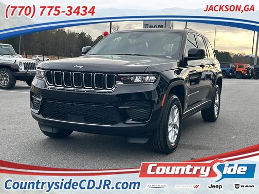 Diamond Black 2025 Jeep Grand Cherokee Laredo