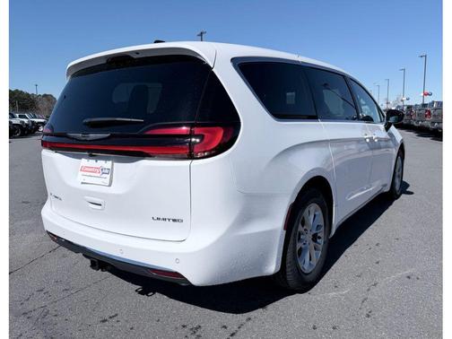 2026 Chrysler Pacifica Limited