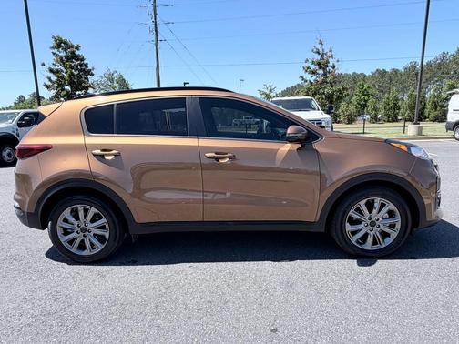 Burnished Copper 2021 Kia Sportage S