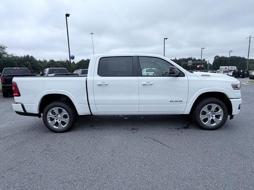 Bright White Clearcoat 2026 RAM 1500 Big Horn
