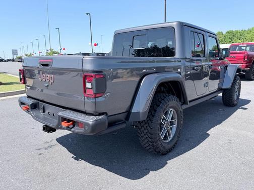 Granite Crystal Clearcoat Metallic 2026 Jeep Gladiator Mojave