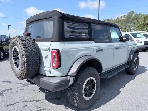 Cactus Green / Gray 2022 Ford Bronco Badlands