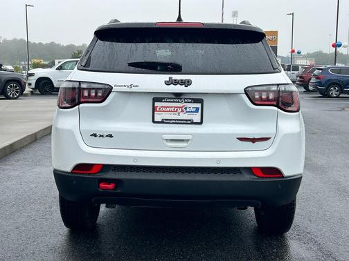 2024 Jeep Compass Trailhawk